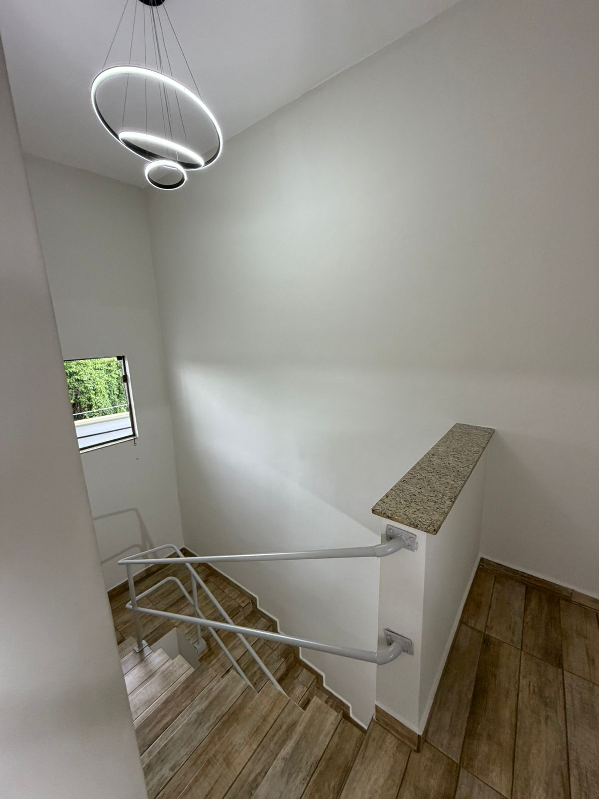 escada para segundo pavimento